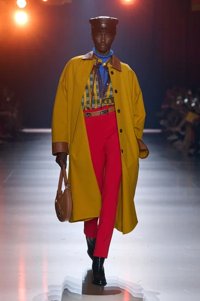 Look 1